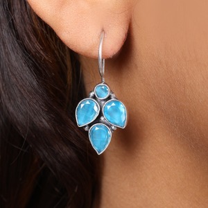 Boucles d'oreilles pendantes en argent oxydé avec pierres œil-de-chat, vente en gros |   Boucles d'oreilles multicolores faites à la main de style bohème pour femmes - Product Image 2