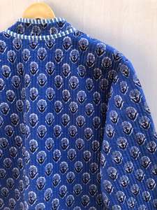 Chaqueta Acolchada Kantha Reversible Estilo Boho con Diseño Personalizado y Transpirable, Chaqueta de Algodón Vintage con Parches para Mujer - Product Image 5