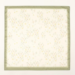 Écharpes en soie de luxe de style rétro haut de gamme, en soie de mûrier véritable de qualité 6A, douces et lisses, carrées, à imprimé floral - Product Image 3