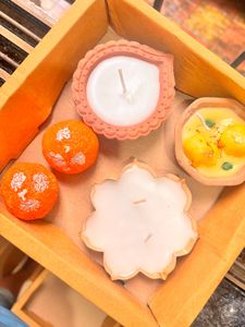 AuraLumiere Ensemble cadeau de bougies parfumées en cire d'abeille Diya Diwali faites à la main Décoration de la maison écologique Commandes en gros de Noël OEM/ODM - Product Image 3