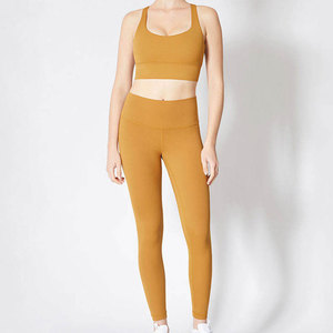 Conjunto de Yoga sin Costuras de Alta Calidad para Gimnasio y Fitness, Conjunto de Yoga de 2 Piezas para Mujer, Ropa Deportiva para Gimnasio - Product Image 1