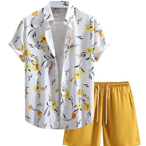 Conjunto de dos piezas con estampado floral para hombre, camisa de manga corta con botones y pantalones cortos con cintura elástica, conjunto ligero informal para la playa - Product Image 1