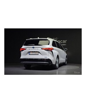 Toyota Sienna 2.5 Híbrida 2WD 2023, 12,363 km, Asientos de Cuero, Cámara Trasera, Volante a la Izquierda - Product Image 4