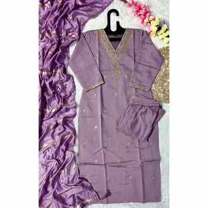 ผ้าไหมโรมันล่าสุดปักลำดับบนด้านล่างงานกับ dupatta ลาเวนเดอร์ - Product Image 1