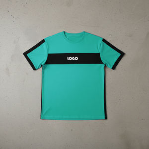 Camiseta Deportiva Rosa para Hombre, Manga Corta, Cuello Redondo, Ribete en Contraste, Bloques de Color, Corte Regular, Tejido de Poliéster, Logotipo en el Frente - Product Image 3