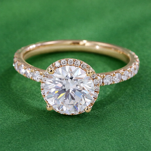 Anillo de Diamante Cultivado en Laboratorio con Certificación IGI de 2 Quilates, Halo Central Redondo, Diamante VVS con Oro Amarillo Sólido de 14K para Boda - Product Image 1