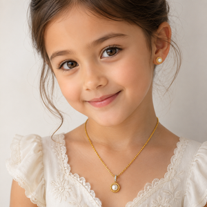 Conjunto de Collar y Pendientes de Perlas de Imitación en Oro Amarillo de 18 Quilates para Mujer, con Engaste de Bisel, Acabado Pulido, Clásico para Bodas y Fiestas - Product Image 1