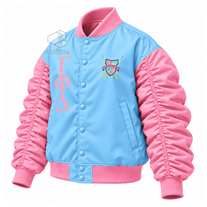 เสื้อแจ็คเก็ตวาร์ซิตี้ผ้าซาตินสีสันตัดกันสำหรับผู้หญิง Gamma Phi Delta พร้อมตัวอักษรภาษากรีก แขนพองแบบรูช  ติดกระดุมแบบเสื้อแจ็คเก็ตบอมเบอร์สำหรับนักศึกษา - Product Image 2