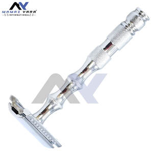 มีดโกนโครเมี่ยมแบบสองคม ด้ามจับยาว ดีไซน์ทันสมัย ให้ประสบการณ์การโกนที่อ่อนโยนและมีสไตล์ - สำหรับการดูแลตัวเองของผู้ชายและร้านตัดผม - Product Image 4