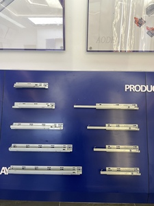 Glissières télescopiques modernes à fermeture amortie de type coulissement complet pour tiroirs de meubles de cuisine, de salle à manger et de chambre - Product Image 5