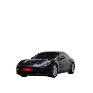 Para Porsche Panamera 3.0 AWD con Cámara Trasera, Asientos de Cuero, Modelo Septiembre 2020, 125,543 km - Product Image 1