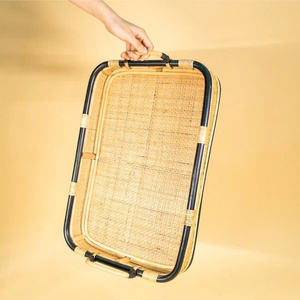 Plateau rectangulaire en bambou tressé avec poignées, style bohème, pour la table, le rangement et le service - Product Image 2