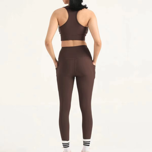 Conjunto de Yoga Premium de Moda para Mujer al por Mayor: Leggings de Cintura Media y Sujetador Deportivo de 2 Piezas, de Secado Rápido, Transpirable, Personalizable por Delante - Product Image 3
