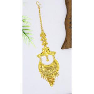 Coiffe de mariée indienne traditionnelle ou Maang Tikka en design plaqué or, idéale pour les mariages et les festivals - Product Image 2