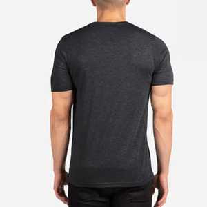 T-shirt homme de qualité supérieure avec votre propre logo de marque, 100% coton, saison estivale, tendance et confortable, fabriqué au Pakistan. - Product Image 3