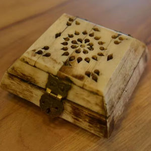 Caja de Joyería Artística Hecha a Mano con Incrustaciones de Hueso de Lujo, Caja de Almacenamiento Decorativa Personalizada con Diseño Moderno de Amor - Product Image 5