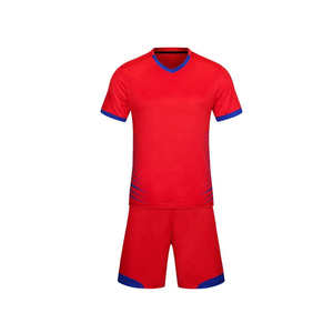 Nouvel arrivage très demandé : uniforme de football élégant et de qualité, fabriqué au Pakistan. - Product Image 1