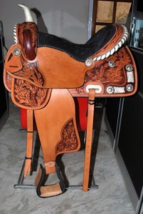 Silla de Montar Western de Cuero Genuino Premium y Duradero para Carreras de Barriles con Herrajes de Acero Inoxidable (Tamaños de Asiento 14-18) Varios Colores - Product Image 5