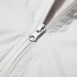 เสื้อแจ็คเก็ตกันลมแบบมีฮู้ดสำหรับผู้ชาย แฟชั่นกันน้ำ ผลิตแบบ OEM ในปากีสถาน เสื้อฮู้ดสตรีทแวร์สำหรับผู้ชาย เสื้อแจ็คเก็ตกันลมสำหรับฤดูหนาว สไตล์ลำลอง - Product Image 6