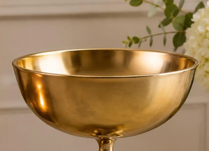 High-<b>end</b> decorative Aluminium casted metal fruit bowl with premium design suitable for modern and classic home decor - Product Image 3