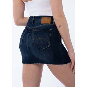 Pantalones cortos de mezclilla negros ajustados de verano ultra sexys para mujer personalizados, pantalones cortos ajustados de tiro bajo, estilo Spice Girls inspirado en la cadera, remachados personalizados - Product Image 3
