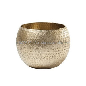 Vase à fleurs en métal artisanal avec silhouette audacieuse pour les fleuristes de luxe stylistes de mariage modernes ou présentoirs d'entreprise - Product Image 6