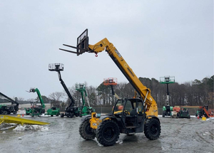 Chariot télescopique manuel d'occasion JCB 507-42-12.8 m avec hauteur de levage de la fourche de 90 mm et roues en nylon/caoutchouc/PU tout-terrain/intérieur - Product Image 6