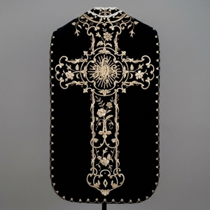 Chasuble liturgique personnalisée en velours noir, brodée à la main avec du fil d'or, vêtement de clergé d'église, robe de cérémonie - Product Image 1