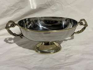 Bol décoratif classique en métal finition argent poli de luxe avec poignées, passe au lave-vaisselle, idéal pour les mariages et la décoration intérieure - Product Image 4