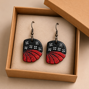 Colgante de esmalte con forma personalizada, pin metálico pintado a mano, cordón con cuentas y estampado digital, regalo de marca personalizado, recuerdo KOTTRAVAVI - Product Image 5