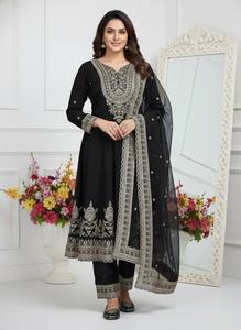 Conjunto de traje Salwar de alta gama para fiestas con Kurti de bordado elaborado, Palazzo y Dupatta de Georgette - Product Image 2