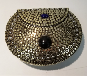 Bolso de Mano de Mosaico de Metal de Latón de Último Diseño para Bodas, Hecho por Tayyab Handicraft - Product Image 1