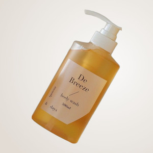Gel douche parfumé coréen K-Beauty Months and Days Perfume Care Body Wash D Breeze, fabriqué en Corée. - Product Image 1