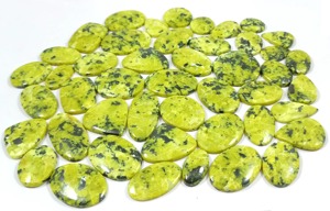 Lote al por mayor de cabujones de lizarita natural, cuarzo verde, piedra preciosa para fabricación de joyas, formas mixtas lisas, propiedades curativas - Product Image 6