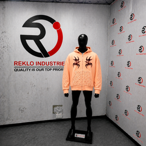 Sweat-shirt à capuche zippé en strass PEACH, motif tribal gothique, style Y2K streetwear, coupe oversize, clouté, punk grunge - Product Image 3