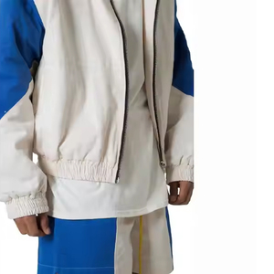 Ensemble coupe-vent respirant personnalisé pour homme avec logo, veste et short en polyester et coton légers de haute qualité, grandes tailles 2027 - Product Image 4