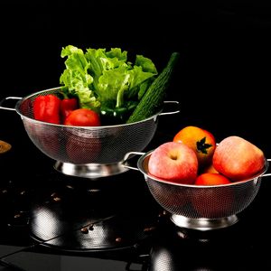Colador de Harina Ergonómico de Acero Inoxidable de 2 Tamaños para Hornear, Filtrar Café, Té y Jugos - Product Image 1
