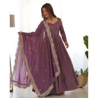 Robe Anarkali de mariage blanche modeste NKB avec dupatta et pallu, taille XS, magnifique robe pour les fêtes et les occasions spéciales