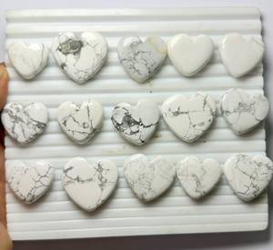 Cabochons en howlite blanche naturelle polie en forme de cœur, pierres précieuses lâches à dos plat pour la fabrication de bijoux et de colliers DIY - Product Image 6