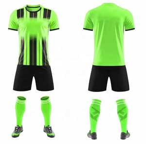 Conjunto de uniforme de fútbol para hombre, camiseta de manga corta azul degradado con pantalones cortos y calcetines azules oscuros, ropa deportiva de poliéster que absorbe la humedad - Product Image 6