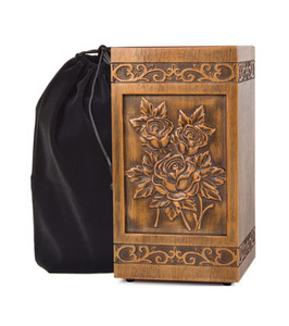 Urnes funéraires en bois pour adultes, urnes de crémation artisanales en bois poli, urnes funéraires à bas prix - Product Image 1