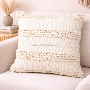 Housse de coussin carrée bohème chic en coton tissé à la main, minimaliste, tuftée, décorative, avec franges et fermeture éclair - Product Image 5