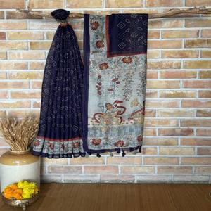 Sari de lino de seda VASTRA COTTAGE con diseño de fusión Bandhani Kalamkari, borlas Phunka y blusa Kalamkari a juego - Product Image 5