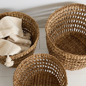 Panier de rangement tressé artisanal en jonc de mer de qualité supérieure, à treillis ouvert, pour couvertures et linge, idéal pour la décoration de la maison, des hôtels, des complexes hôteliers et des salons. - Product Image 4