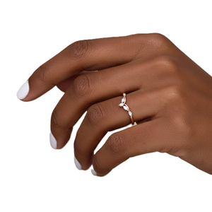 Anillo de compromiso y boda curvo de moissanita y diamante de laboratorio Marquise, chapado en oro de 14K y 18K sobre plata de ley, anillo apilable con engaste de puntas - Product Image 4