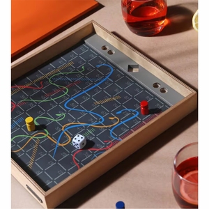 Juego de Mesa Ludo de Cuero Enrollable Portátil Personalizado al por Mayor, Juego de Mesa Familiar de Lujo para Viajes, Juego de Mesa Ludo con Serpientes y Escaleras - Product Image 3