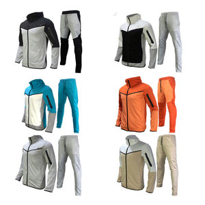 Survêtement de football entièrement personnalisé de haute qualité, tenue de jogging par sublimation, survêtement tissé confortable pour homme, tenue décontractée d'équipe - Product Image 2
