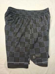 Shorts de Muay Thai confortables, fabriqués en tissu léger, avec taille élastique et coupe décontractée, pour la salle de sport et les séances d'entraînement, OEM. - Product Image 4