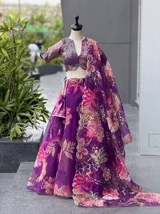 Lehenga Choli Floral Morado con Bordado de Lentejuelas y Espejos, de Secado Rápido, Ajuste Regular, para Todas las Estaciones, Traje Indio para Fiesta - Product Image 5