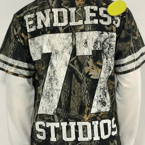 Camiseta de Manga Corta con Camuflaje Endless Studios para Hombre, Estilo Urbano, Cuello Redondo, Estampado, Corte Regular, Ribete en Contraste - Product Image 6